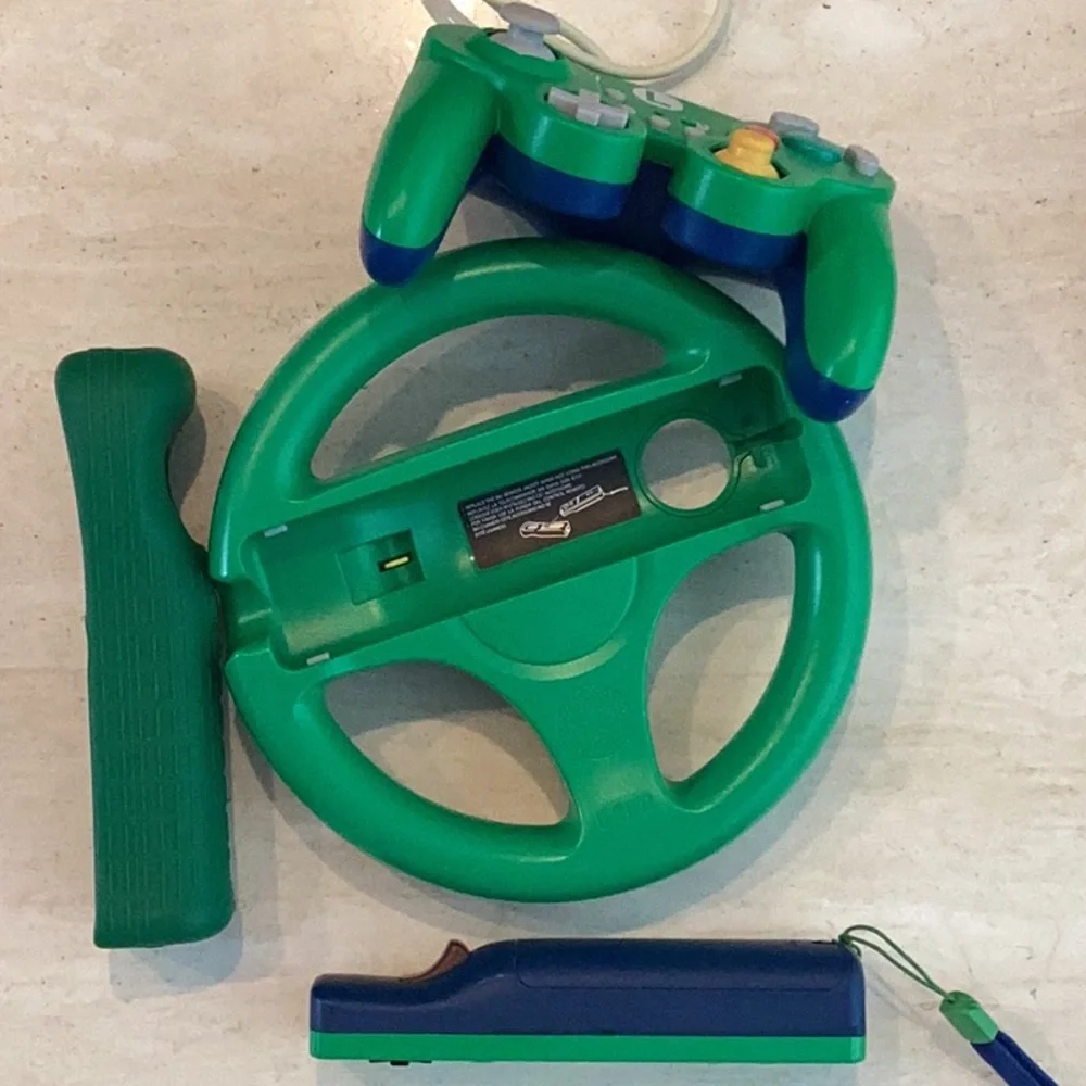 Luigi Wired Fight Pad PDP & Nintendo Wii Motion Plus Remote Controller Wheel Lot